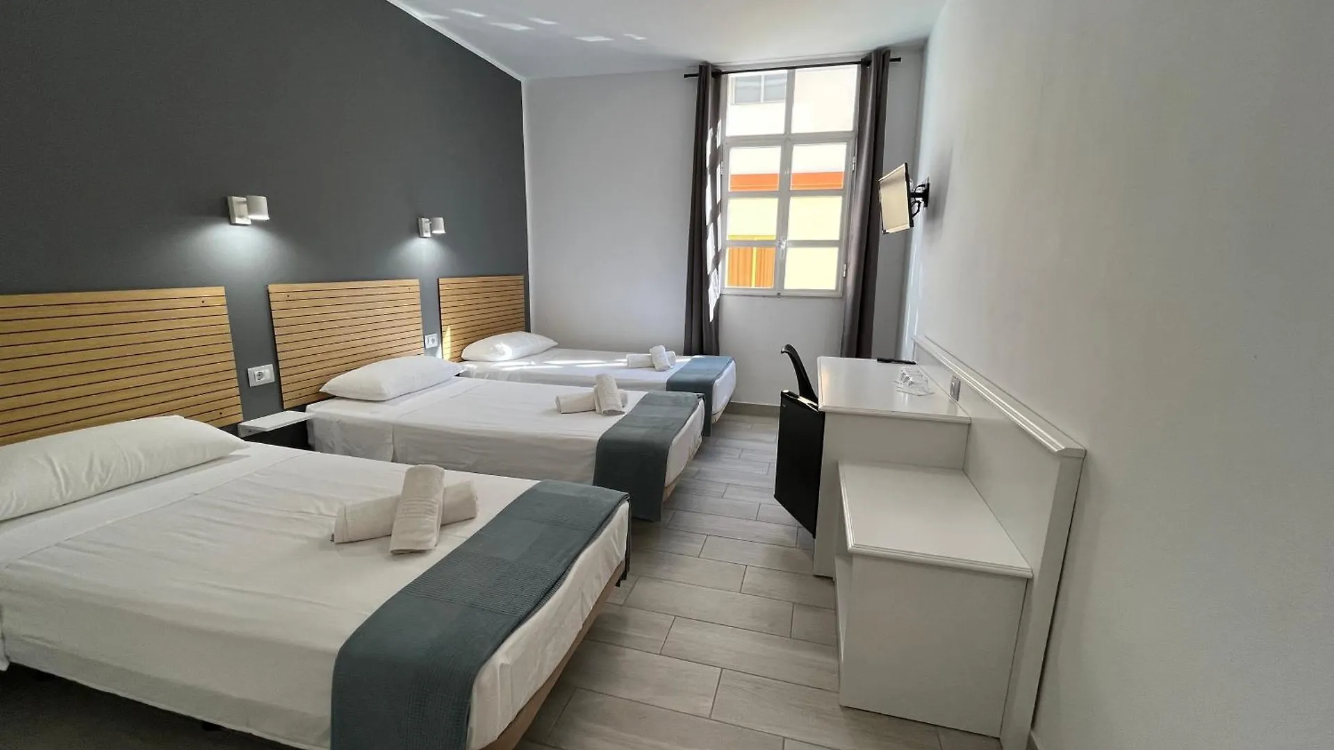 Hotel Pension Cassandra Buzanada